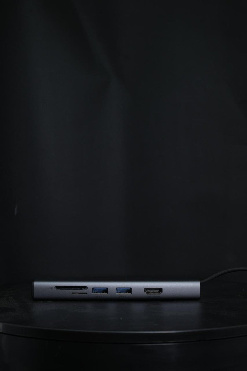 Ashyai USB-C Hub – HDMI and USB ports